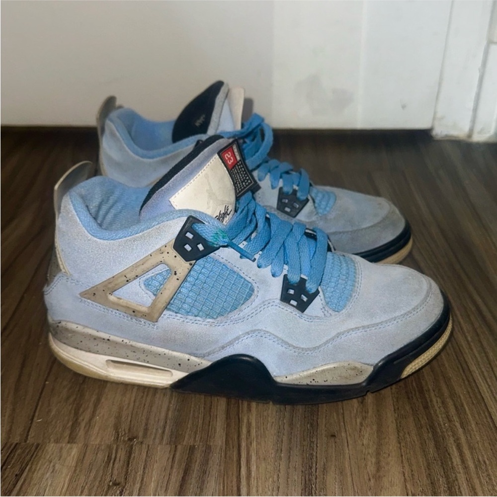 Jordan Unc 4s authentic
